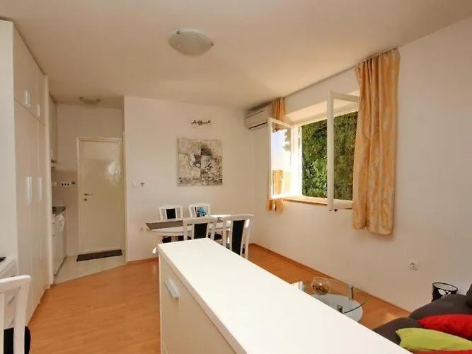 Charming Arena - One Bedroom With Terrace And Sea View *