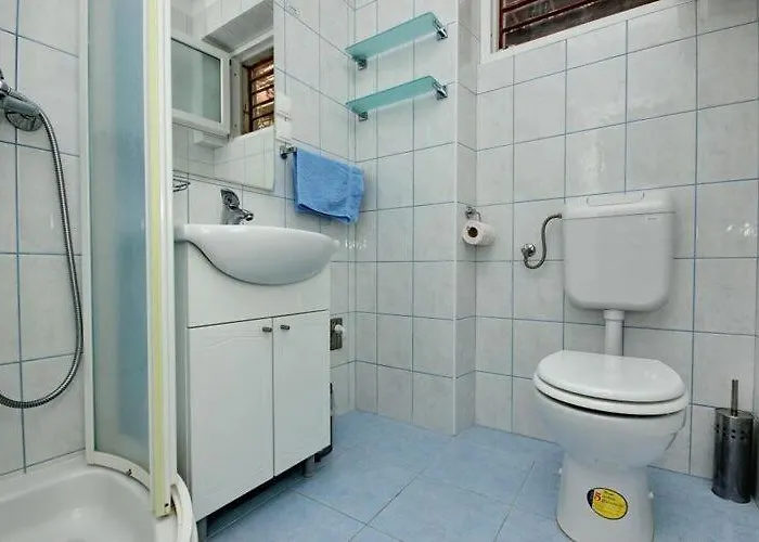 Charming Arena - One Bedroom With Terrace And Sea View *