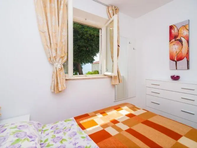 Charming Arena - One Bedroom With Terrace And Sea View *