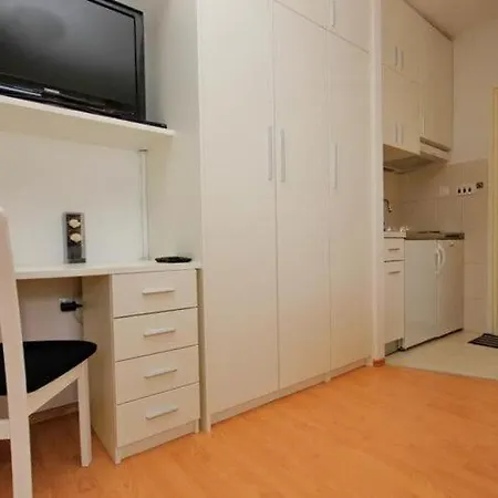 Apartmán Charming Arena - One Bedroom With Terrace And Sea View *