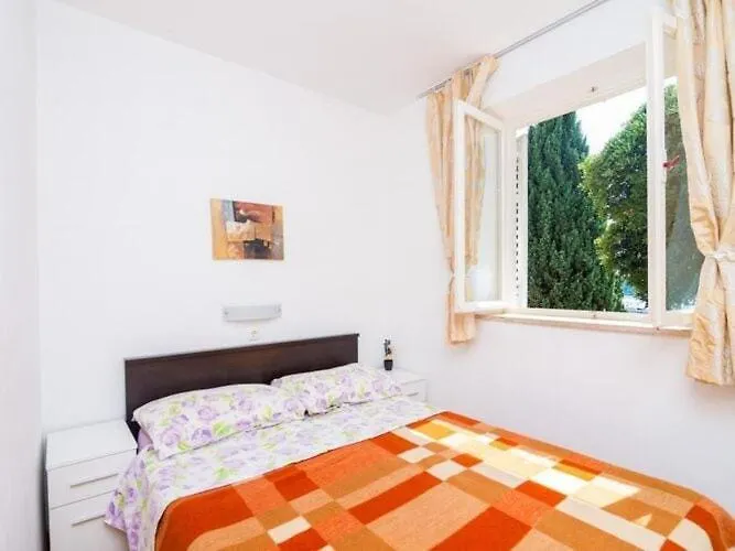 Charming Arena - One Bedroom With Terrace And Sea View *